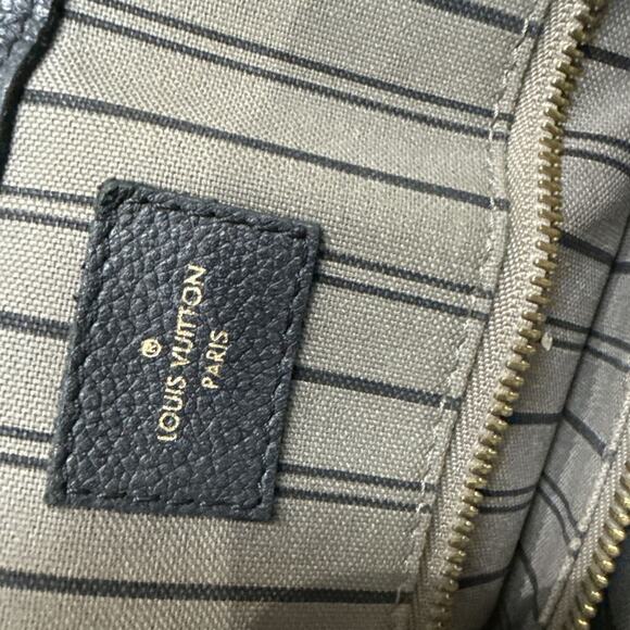 Louis Vuitton Empreinte Leather Pont Neuf MM - Picture 9 of 9